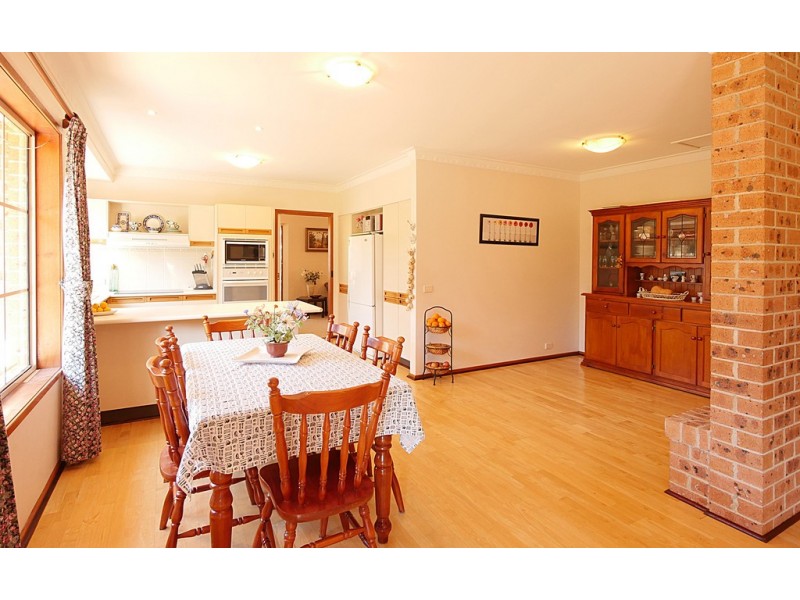 4 Hurlingham Avenue, Burradoo NSW 2576