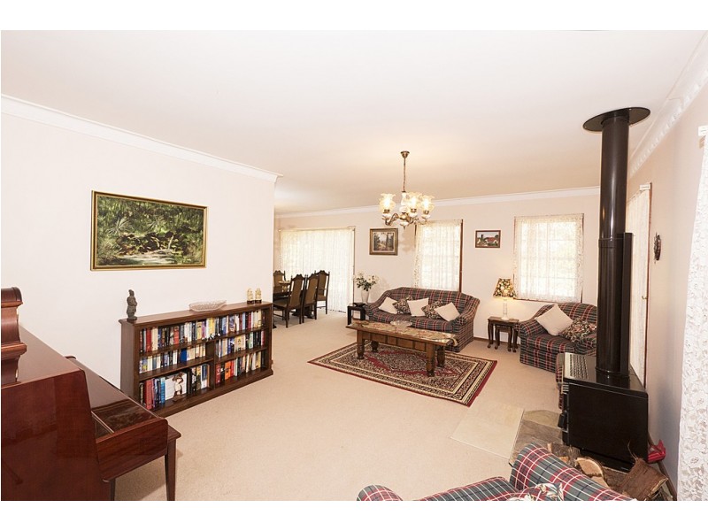 4 Hurlingham Avenue, Burradoo NSW 2576