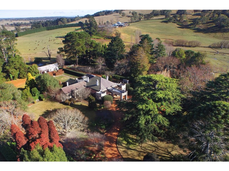 10 Railway Parade, Burradoo NSW 2576