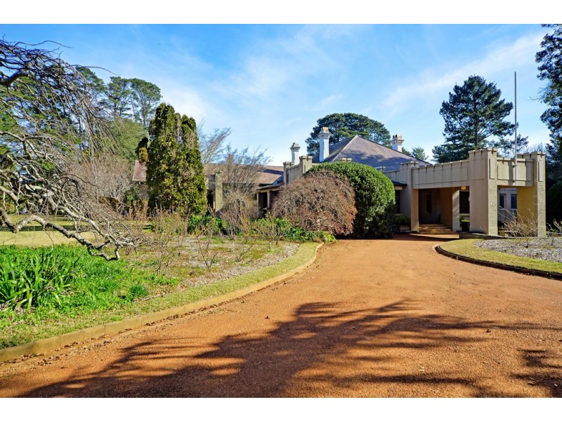 10 Railway Parade, Burradoo NSW 2576