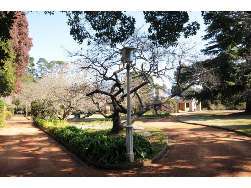 10 Railway Parade, Burradoo NSW 2576