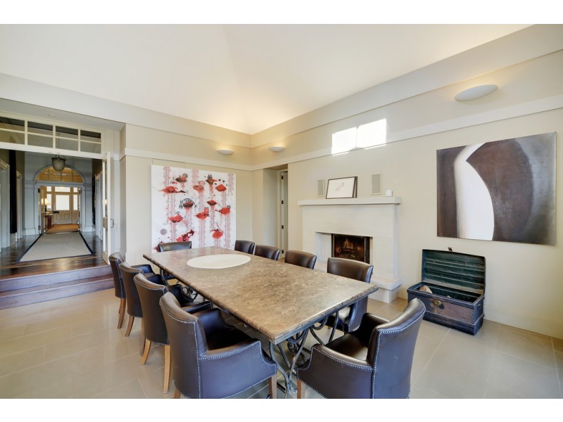 10 Railway Parade, Burradoo NSW 2576