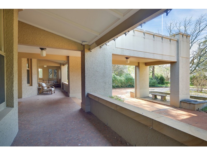 10 Railway Parade, Burradoo NSW 2576