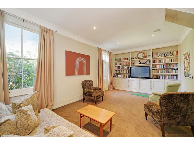 10 Railway Parade, Burradoo NSW 2576