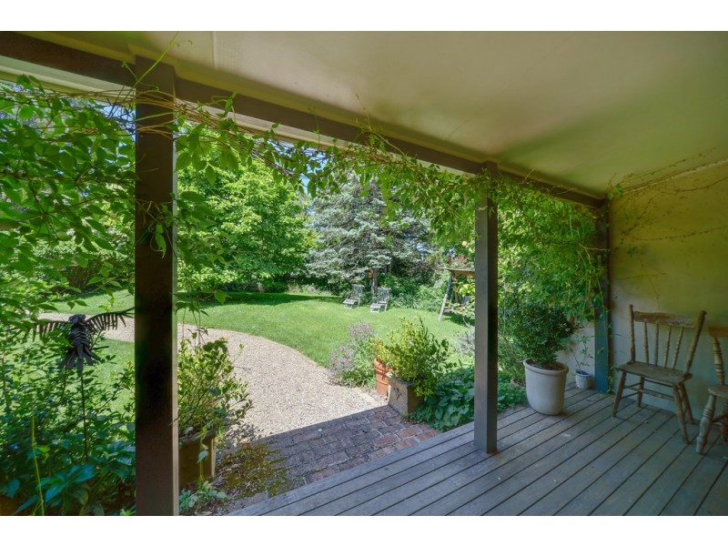 8 Burrawang Station Road, Burrawang NSW 2577