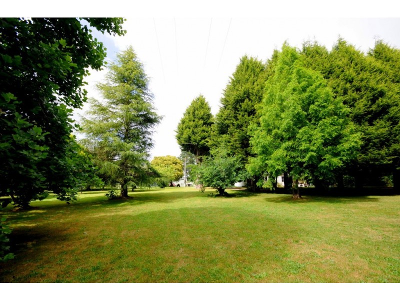 1 Pearsons Lane, Robertson NSW 2577
