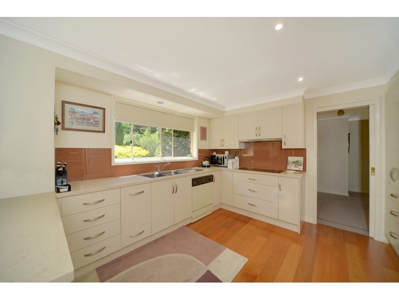 4 Elizabeth Street, Burradoo NSW 2576