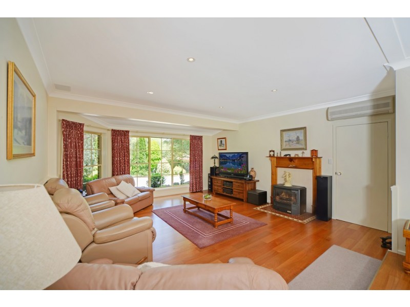 4 Elizabeth Street, Burradoo NSW 2576