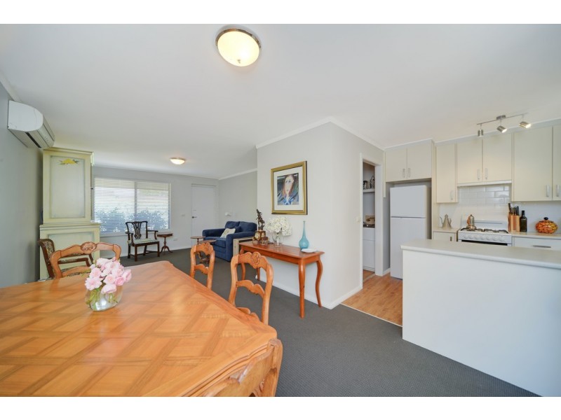 2/17 Charlton Close, Bowral NSW 2576
