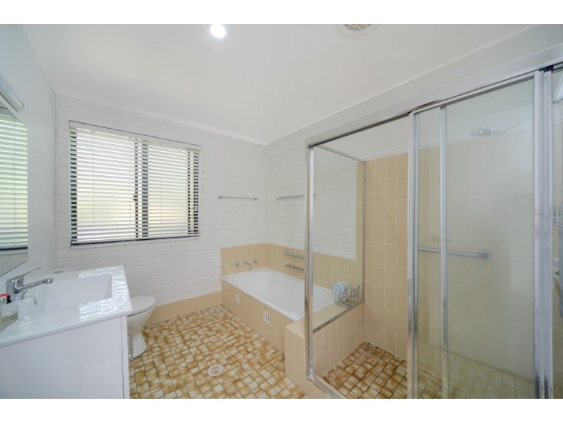 2/17 Charlton Close, Bowral NSW 2576