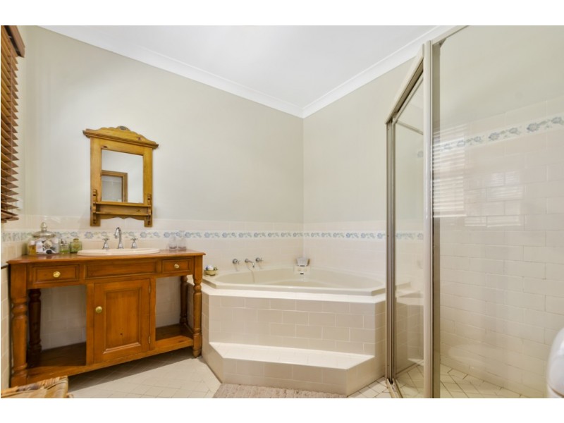 8 Isabella Way, Bowral NSW 2576