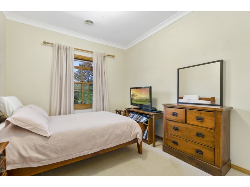 8 Isabella Way, Bowral NSW 2576