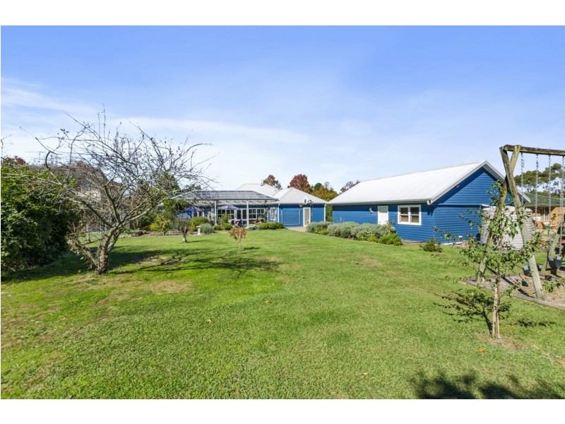 8 Isabella Way, Bowral NSW 2576