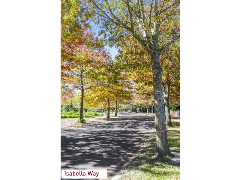 8 Isabella Way, Bowral NSW 2576