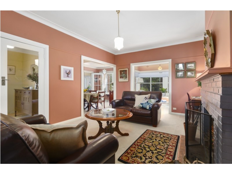 6 Merilbah Road, Bowral NSW 2576