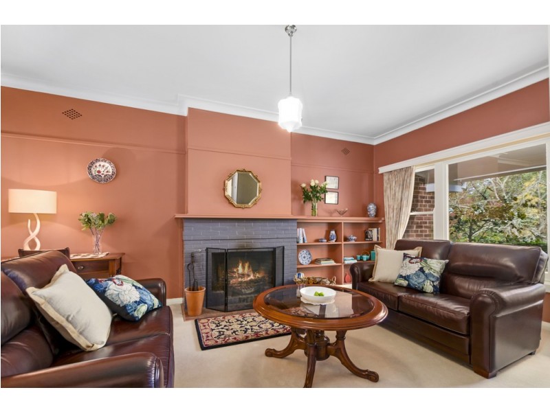 6 Merilbah Road, Bowral NSW 2576