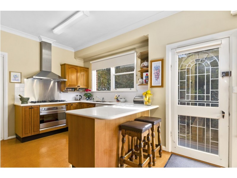 6 Merilbah Road, Bowral NSW 2576