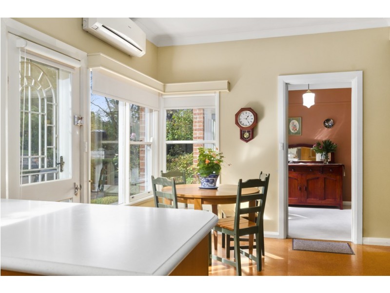 6 Merilbah Road, Bowral NSW 2576