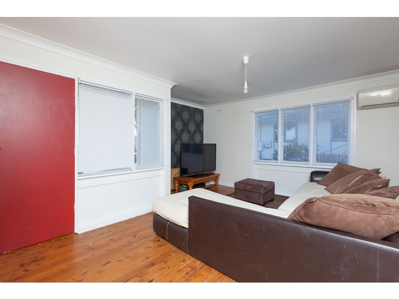 82 Eucalyptus Drive, Macquarie Fields NSW 2564