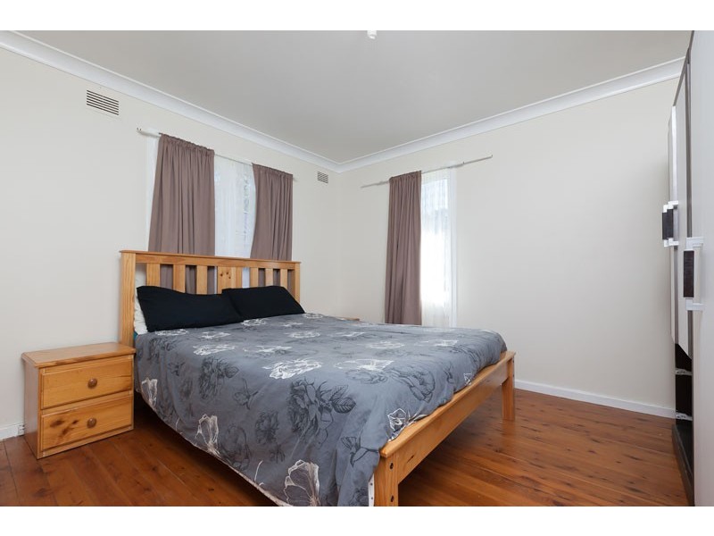 82 Eucalyptus Drive, Macquarie Fields NSW 2564
