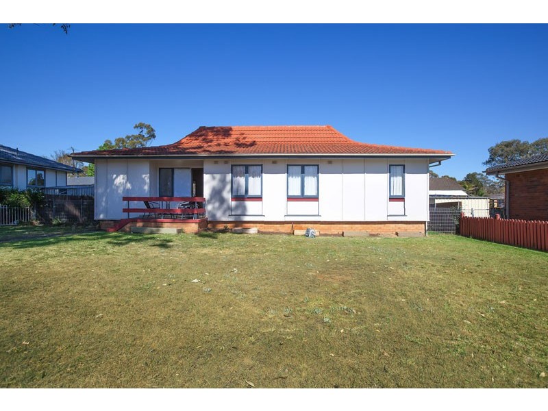 82 Eucalyptus Drive, Macquarie Fields NSW 2564