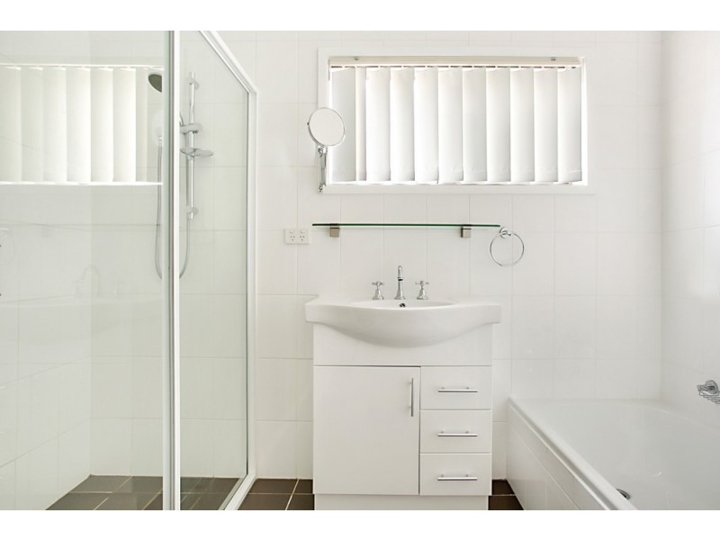 4/37 Kingsclare Street, Leumeah NSW 2560