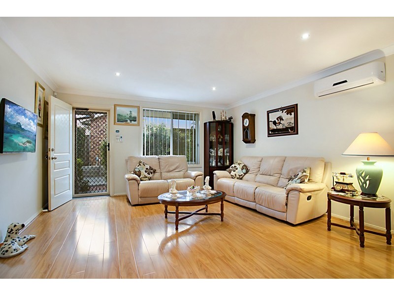 6/7 Thomas Rose Dr, Rosemeadow NSW 2560