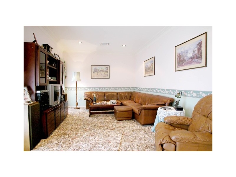 Glen Alpine NSW 2560