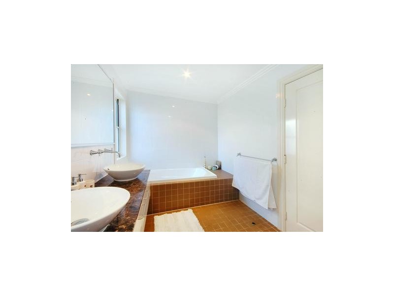 Macquarie Links NSW 2565