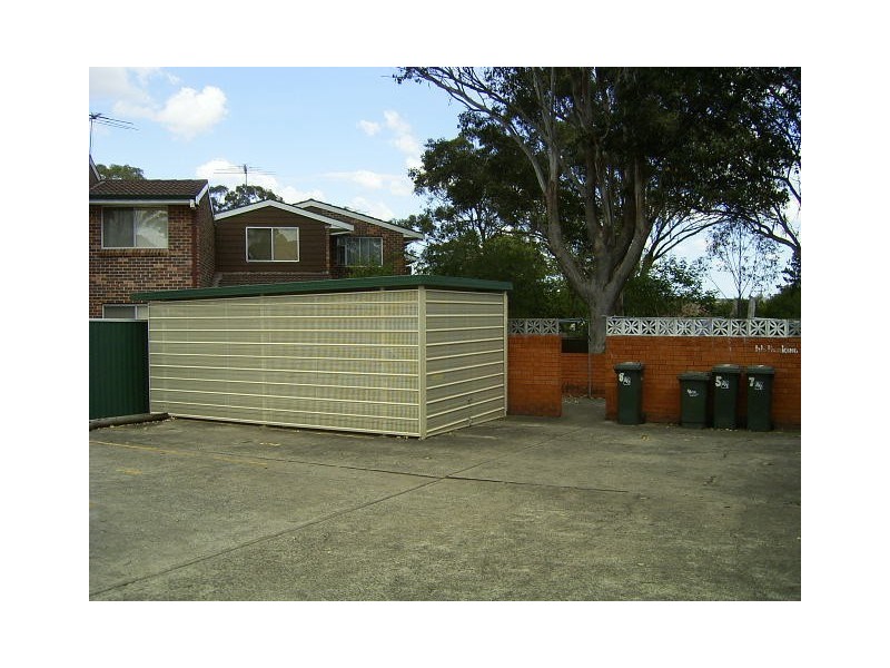 1/25 Trafalgar Street, Glenfield NSW 2167