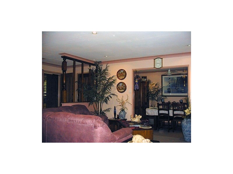 35 Mackillop Cres, St Helens Park NSW 2560