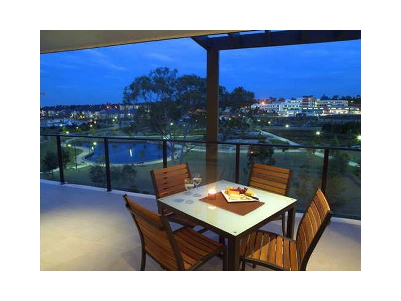 102/26 Parkside Crescent, Campbelltown NSW 2560