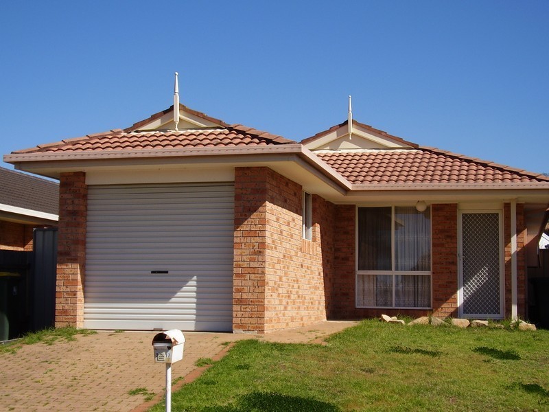 2/17 Pontiac Place, Ingleburn NSW 2565