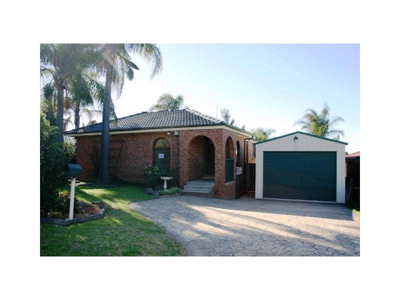 39 Othello Avenue, Rosemeadow NSW 2560