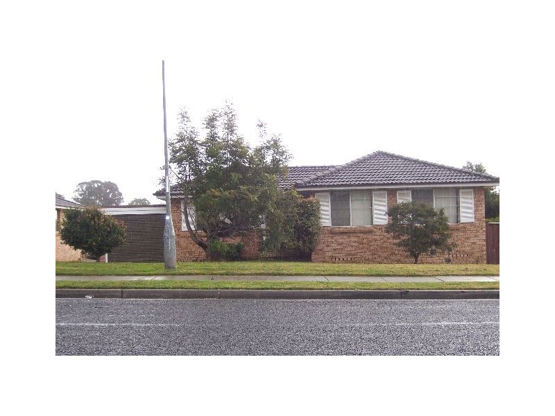 11/8 Bensley Road, Macquarie Fields NSW 2564