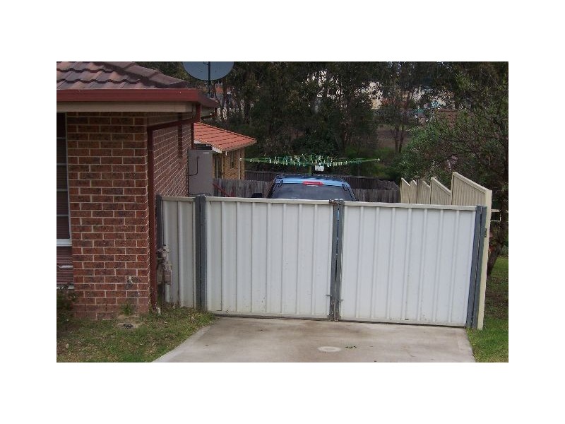 17 Jersey Parade, Minto NSW 2566