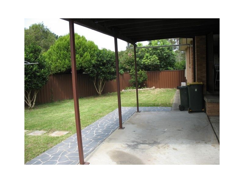 1 MALBEC PLACE, Eschol Park NSW 2558
