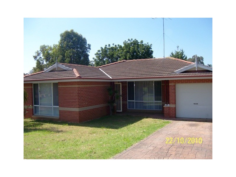 11 skyfarmer place, Raby NSW 2566