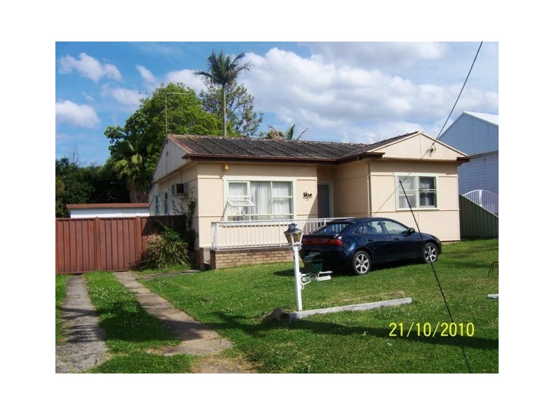 26 Raymond Avenue, Campbelltown NSW 2560