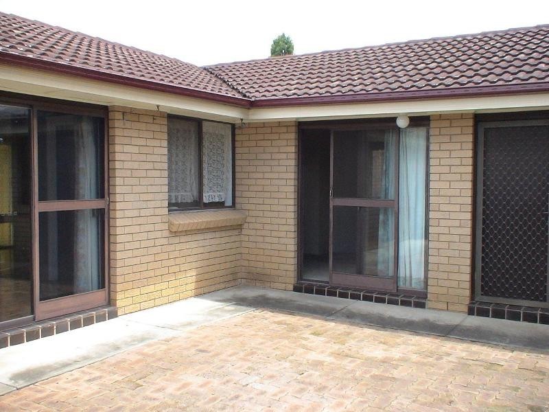 34 Ferguson Street, Glenfield NSW 2167