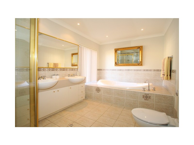 Glen Alpine NSW 2560