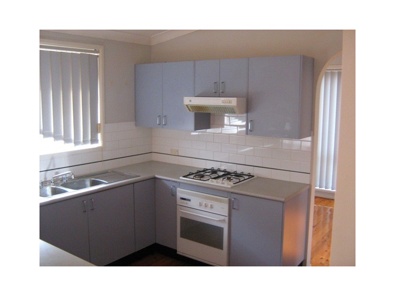 15 Francisco Crescent, Rosemeadow NSW 2560