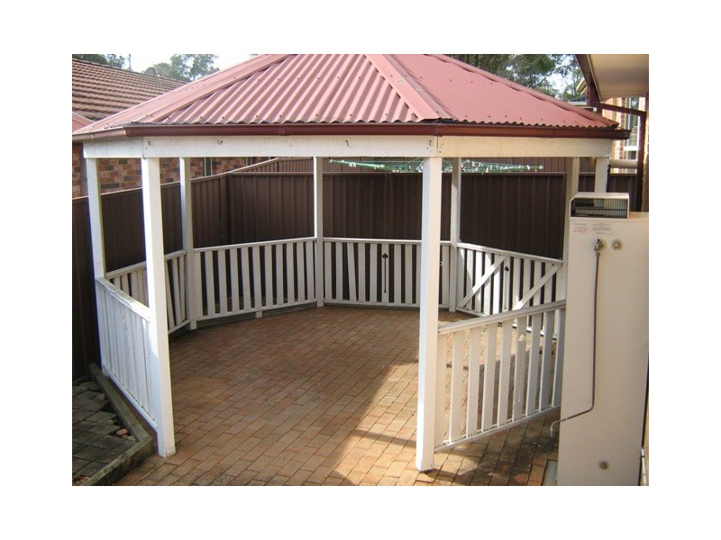 15 Francisco Crescent, Rosemeadow NSW 2560