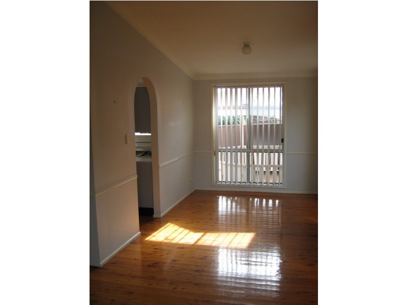 15 Francisco Crescent, Rosemeadow NSW 2560