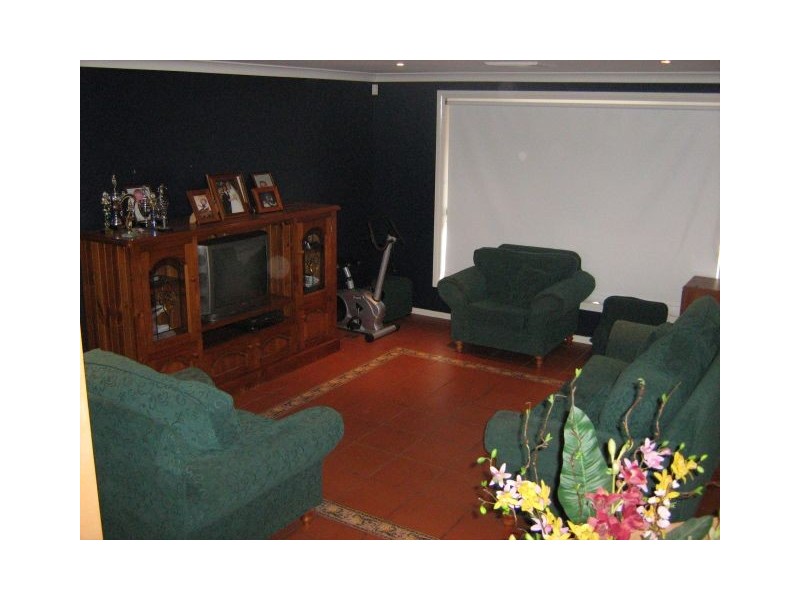 Glen Alpine NSW 2560