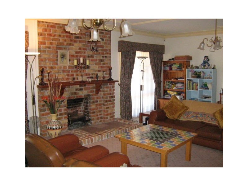 Glen Alpine NSW 2560