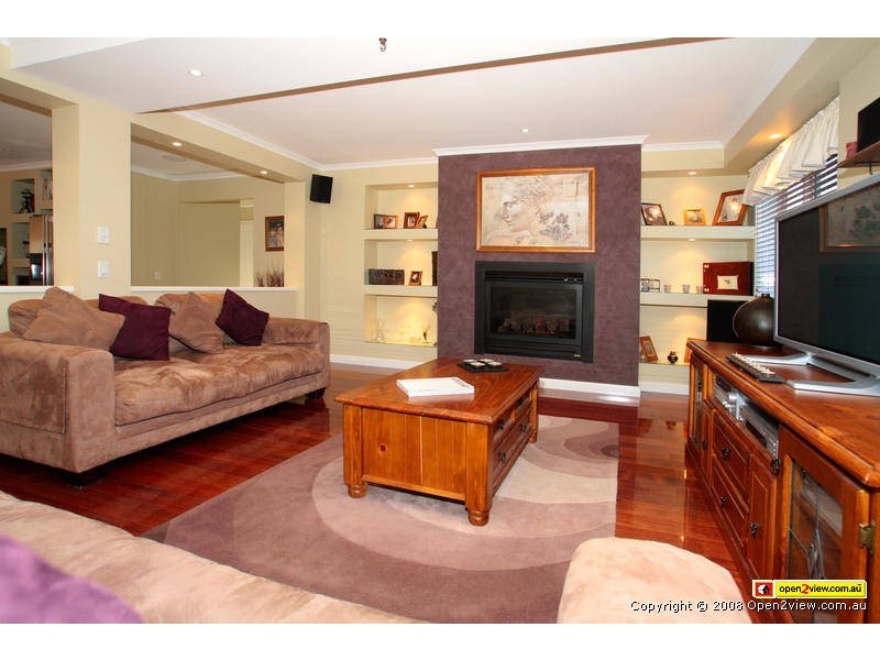 49 Braeside Crescent, Glen Alpine NSW 2560