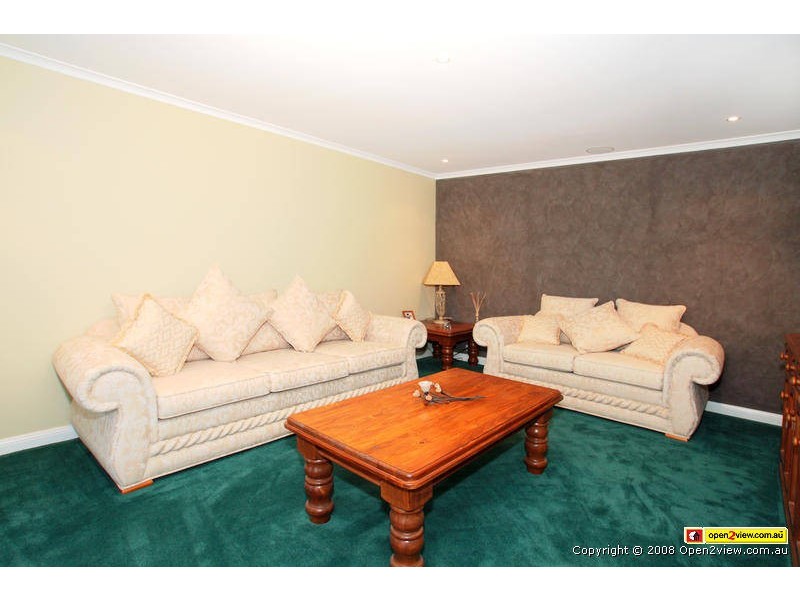 49 Braeside Crescent, Glen Alpine NSW 2560