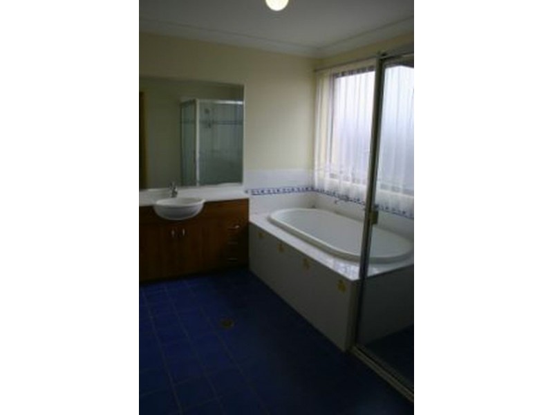 Glen Alpine NSW 2560