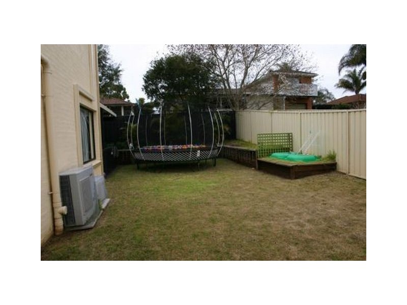 Glen Alpine NSW 2560